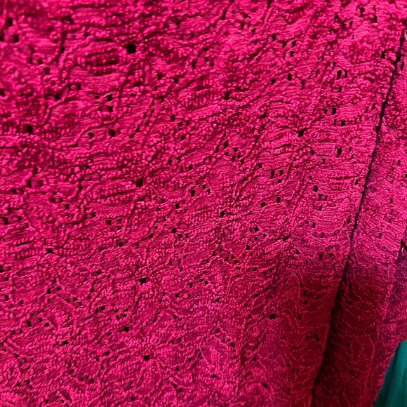 EUC bright raspberry top - Picture 3 of 3